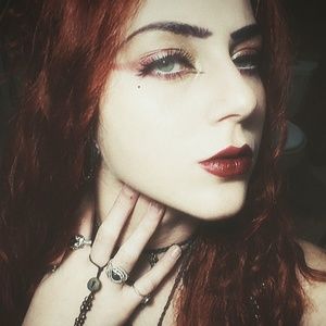 Meet your Posher, Delilah